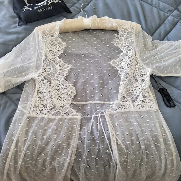 🍋For Love and Lemons Vanity Robe White - Picture 9 of 15